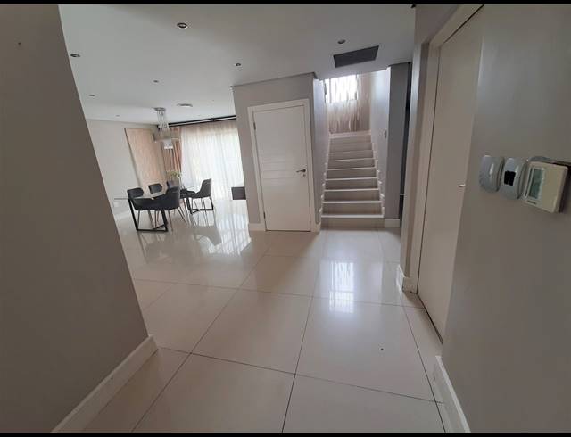 3 BEDROOM TOWNHOUSE TO LET IN IZINGA